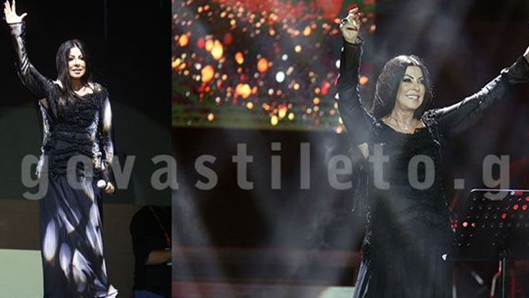 Η Άντζελα Δημητρίου γιόρτασε στη βροχή τα 40 χρόνια πορείας της στο τραγούδι!