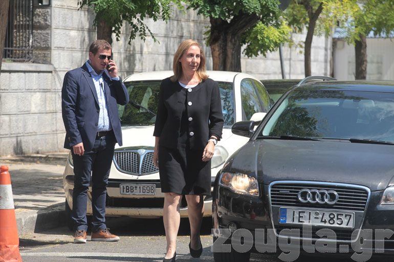 Μαριλίζα Ξενογιαννακοπούλου, Υπουργός Διοικητικής Ανασυγκρότησης