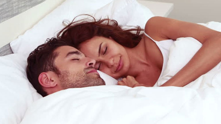 Η πλευρά του κρεβατιού που κοιμόμαστε επηρεάζει τη διάθεσή μας