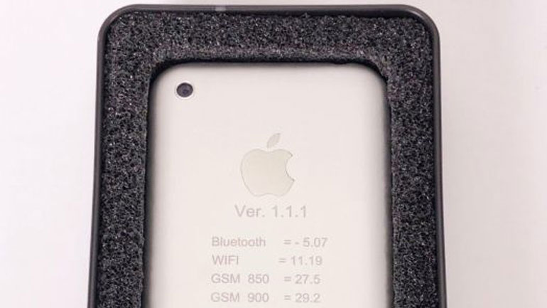 iPhone: Πρωτότυπο μοντέλο πωλείται προς 11.000 ευρώ