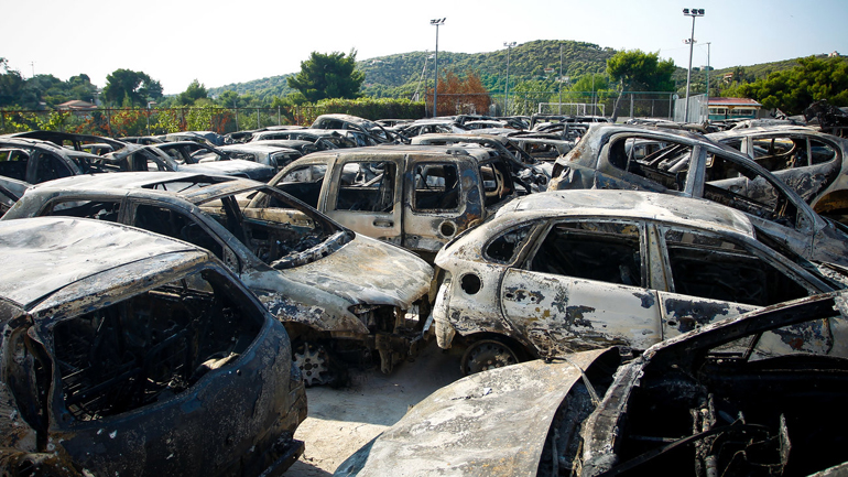 Εκατοντάδες αυτοκίνητα έγιναν στάχτη στην πρόσφατη πυρκαγιά στο Μάτι που συγκλόνισε το πανελλήνιο...