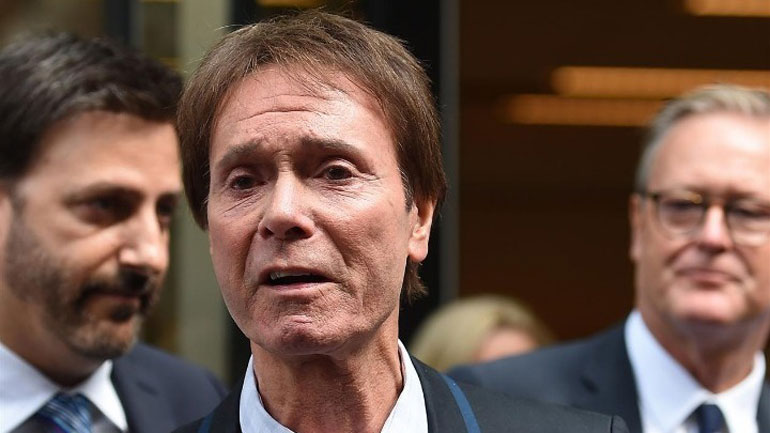 Η επιστροφή του Κλιφ Ρίτσαρντ με το «Rise Up»