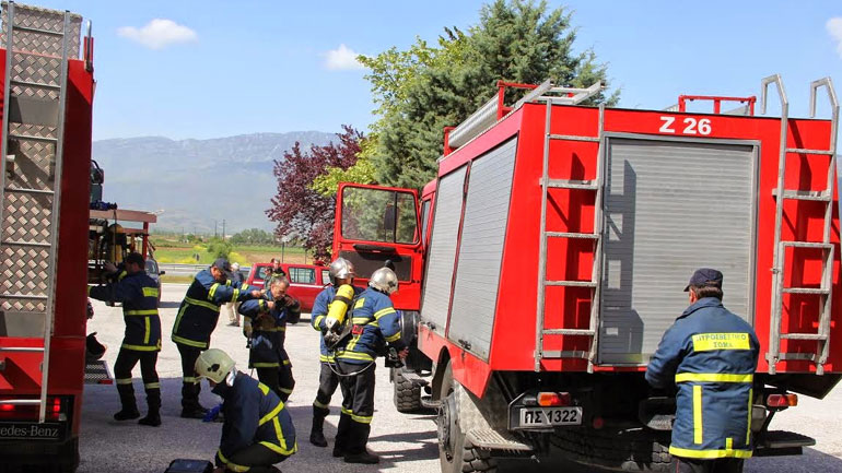 Σε εξέλιξη πυρκαγιά σε εργοστάσιο της Sunlight στη ΒΙΠΕ Κομοτηνής
