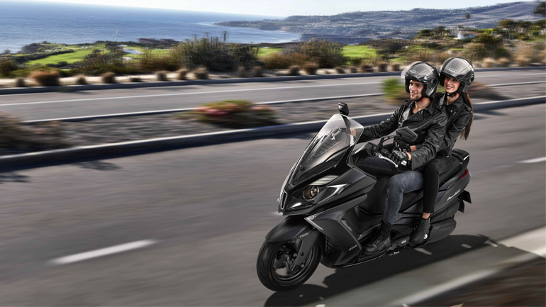 Kymco Downtown 350i: Σχολείο Οικονομίας και Τεχνολογίας