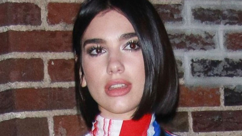 Glass Hair: Αυτό είναι το νέο trend στα μαλλιά που αγαπούν οι celebrities