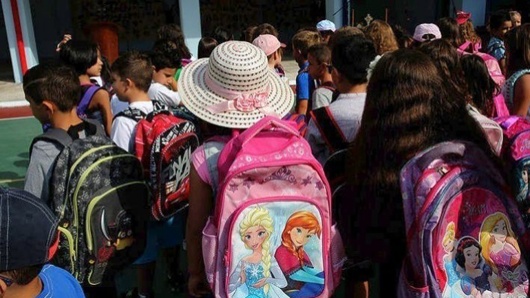 Συμβουλές για την αποφυγή προβλημάτων που προκαλούν οι σχολικές τσάντες