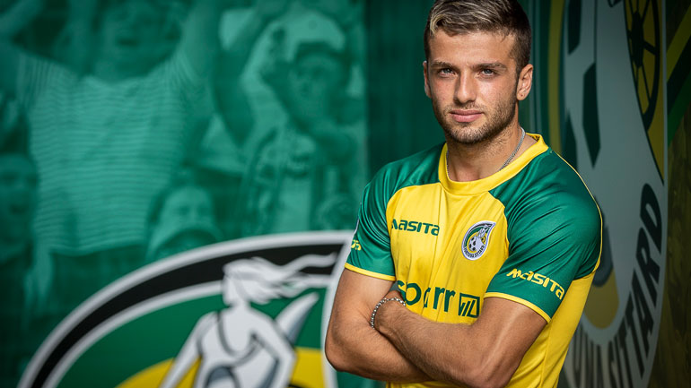 Στη Φορτούνα Σιτάρντ ο Λάμπρου