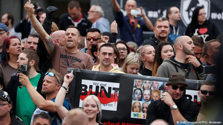 Γοητεύει τις γυναίκες ο …δεξιός λαϊκισμός