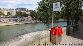 Η πέτρα του σκανδάλου - το νέο ουρητήριο στις όχθες του Σηκουάνα