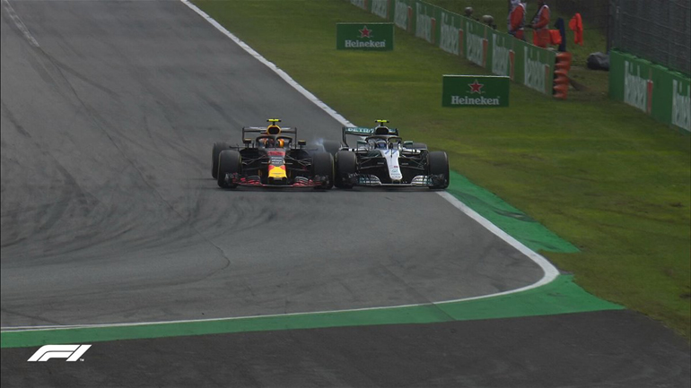 Ο Verstappen δεν επέτρεψε στον Bottas να τον περάσει και αυτό του κόστισε σε δύο θέσεις. Έτσι, μπορεί να τερμάτισε 3ος αλλά τελικά πήρε τους βαθμούς του πέμπτου...