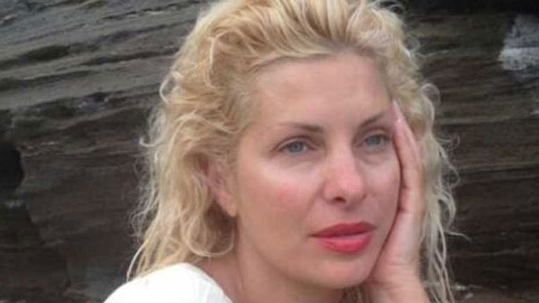 Η απάντηση της Ελένης Μενεγάκη σε σχόλιο για την ηλικία: «Κοριτσάκια είμαστε όλες»