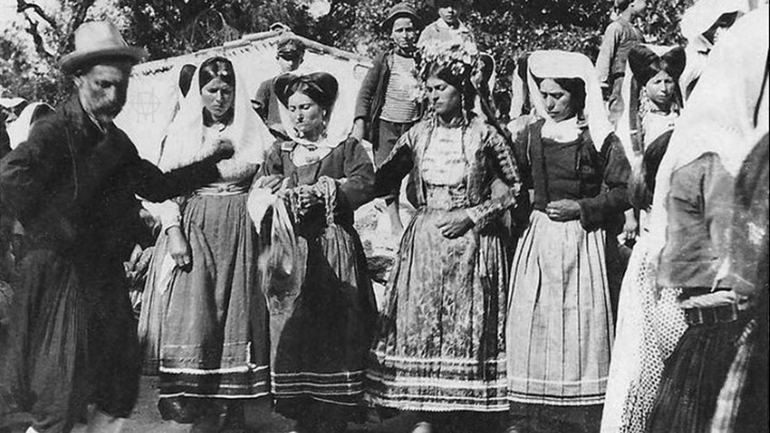 Τα πανηγύρια της Κέρκυρας είναι διήμερα και τελειώνουν μόνο όταν χαράξει