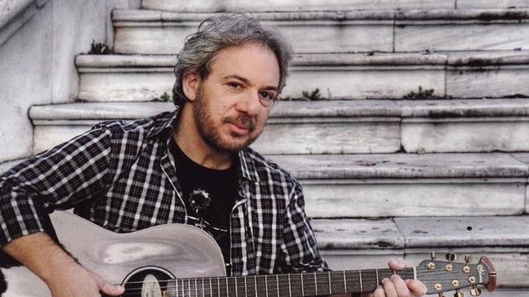 Πικραμένος με τις φίρμες τραγουδιστές πέθανε ο Αντώνης Βαρδής