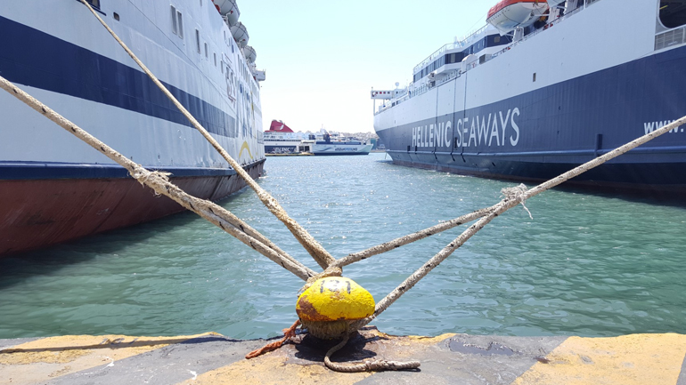 Δεμένα τα πλοία σε όλη την χώρα