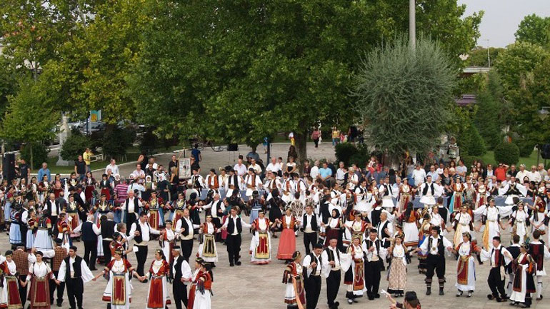 Στα Μεγάλα Καλύβια το 5ο καραγκούνικο αντάμωμα