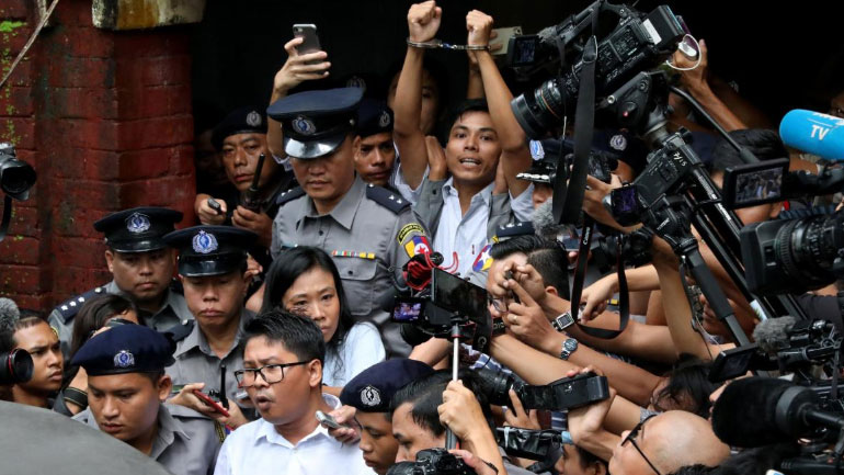 Την άμεση απελευθέρωση των δημοσιογράφων του Reuters ζητούν οι Βρυξέλλες