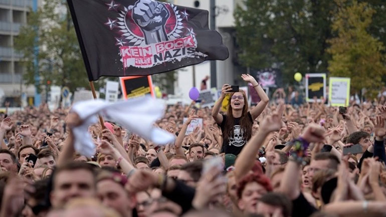 Γερμανία: Περισσότεροι από 50.000 άνθρωποι στη συναυλία – διαμαρτυρία εναντίον της ακροδεξιάς