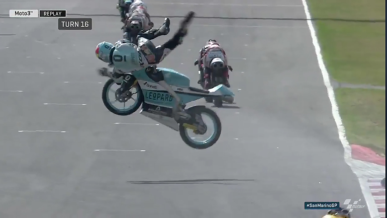 MotoGP Throwback: Ο «ιπτάμενος» Livio Loi πέρυσι στο San Marino MotoGP Throwback: Ο «ιπτάμενος» Livio Loi πέρυσι στο San Marino