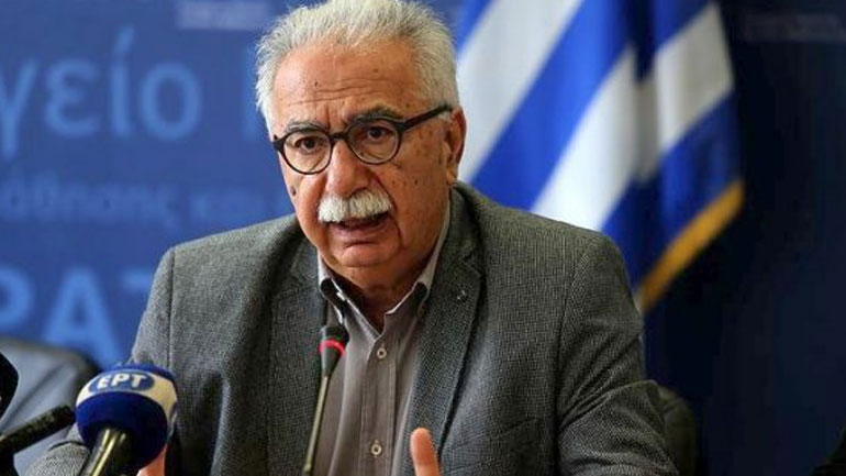 Γαβρόγλου: «Τα σχολεία θα ανοίξουν χωρίς ελλείψεις σε βιβλία και εκπαιδευτικούς»