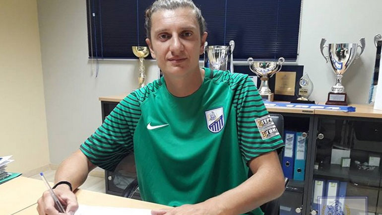 Υπέγραψε στη Λαμία ο Μπαντής