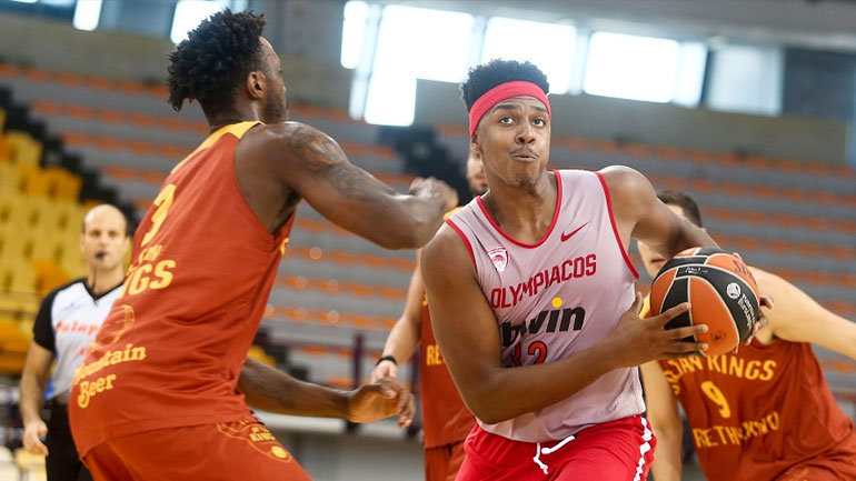 «Άγγιξε» την «κατοστάρα» ο Ολυμπιακός, 99-66 το Ρέθυμνο