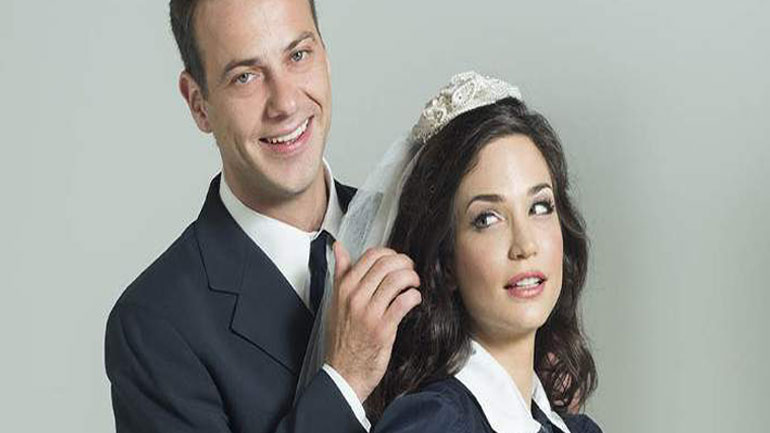 Η Κατερίνα Γερονικολού στον ρόλο της Βουγιουκλάκη στα «Χτυποκάρδια στο θρανίο»