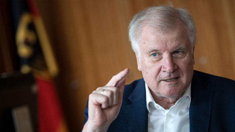 Ζέεχοφερ: «Μητέρα όλων των προβλημάτων η μετανάστευση»