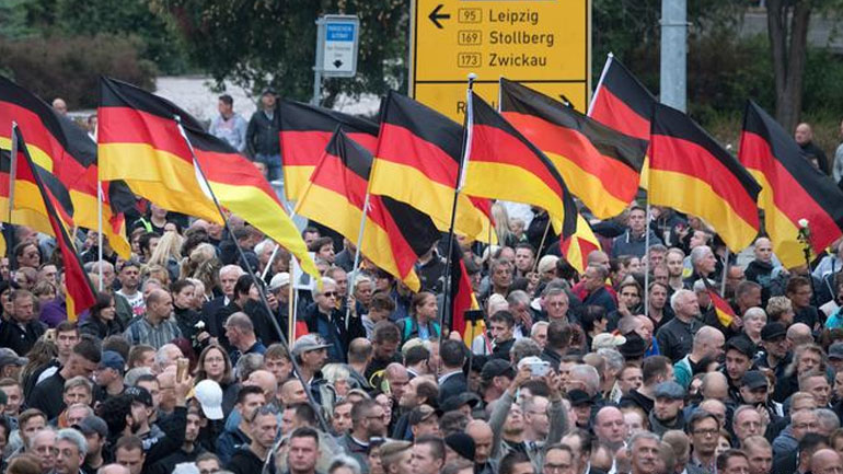 Ακροδεξιές θέσεις διαβρώνουν το κοινωνικό κέντρο