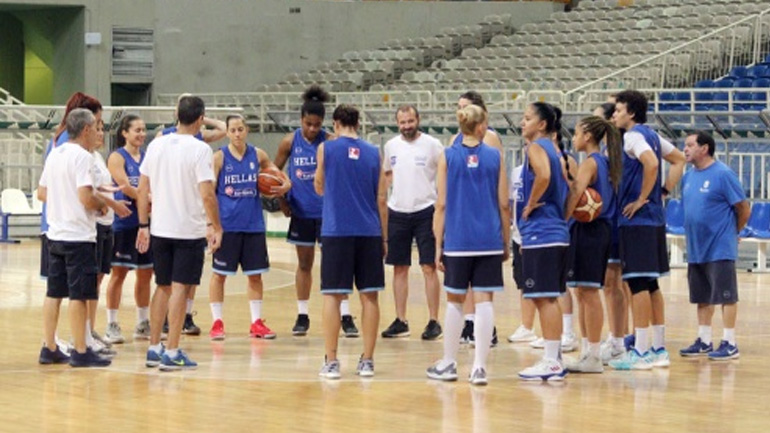 Μπάσκετ: Αναχώρησε για Ισπανία η Εθνική Γυναικών