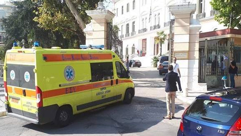 Υπό δρακόντεια μέτρα έφτασε στο ΥΜΑΘ ο Αλ. Τσίπρας