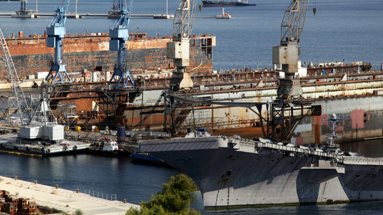 Οι Αμερικάνοι θέλουν τα ναυπηγεία Ελευσίνας και Σκαραμαγκά