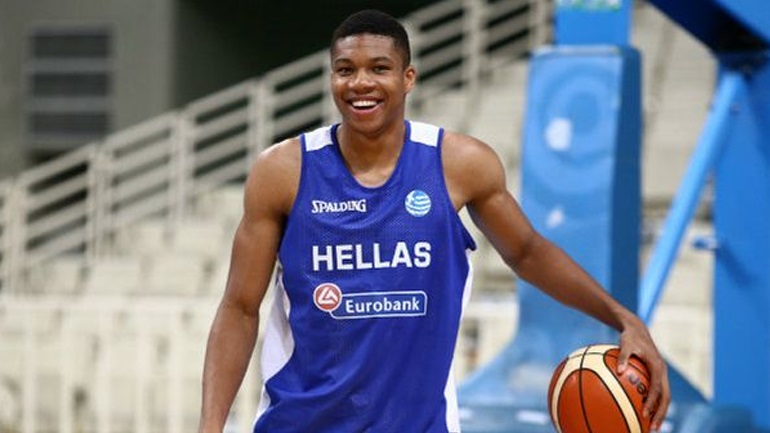 ΔΕΘ: Μήνυμα του Γ.Αντετοκούμπο για την ανακύκλωση στο περίπτερο των ΗΠΑ