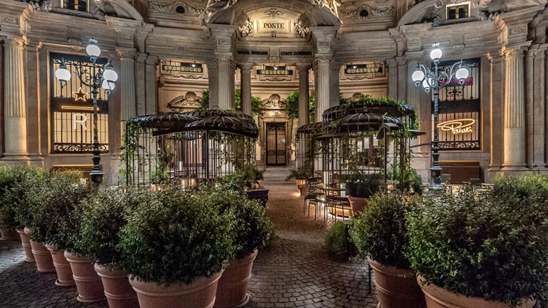 Άνοιξε το πρώτο κατάστημα Starbucks στην Ιταλία