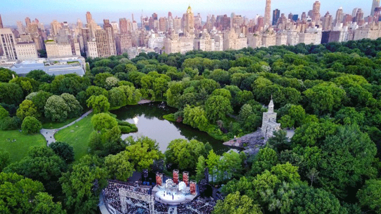 Έναν διαφορετικό «Οιδίποδα επί Κολωνώ» παρουσιάζει το Ίδρυμα Ωνάση στη Νέα Υόρκη