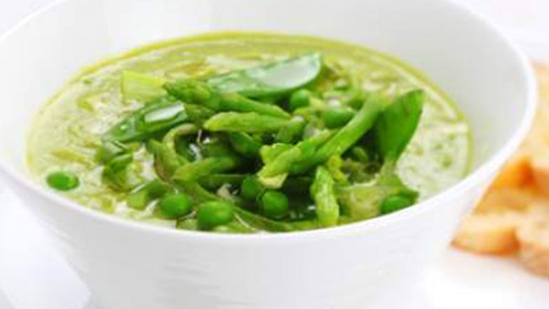 Σήμερα δοκιμάστε να φτιάξετε μια υγιεινή σπαραγγόσουπα
