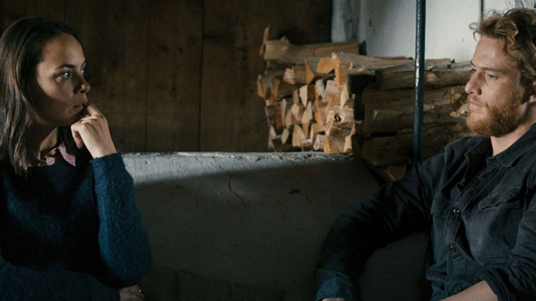 «Στις Τρεις Κορυφές» με την Μπερενίς Μπεζό