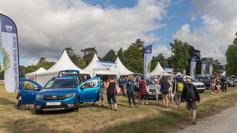10.000 άνθρωποι έκαναν πικ-νικ με Dacia
