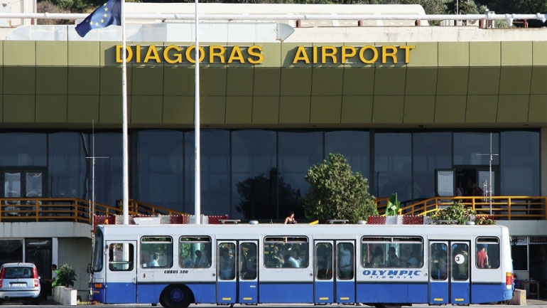 Αυξημένες κατά 3,2% οι αφίξεις τουριστών στο αεροδρόμιο Ρόδου τον Αύγουστο