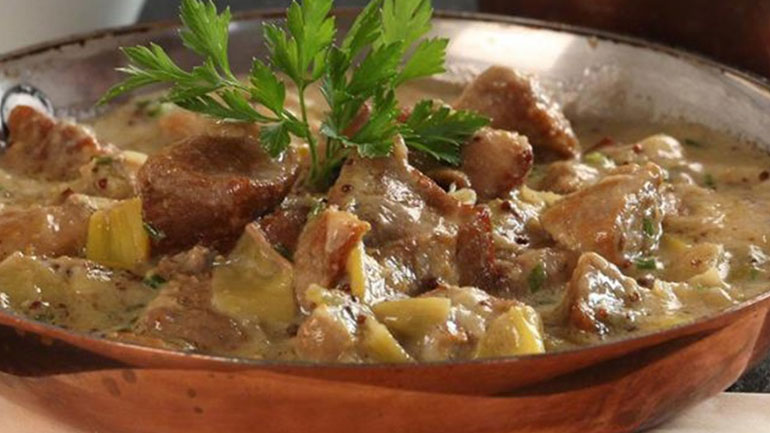 Χοιρινό πρασάτο στην κατσαρόλα