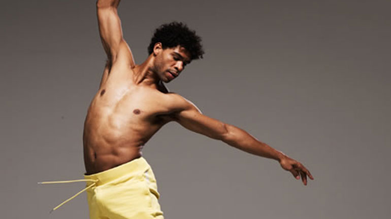 Ο παγκοσμίου φήμης χορευτής Κάρλος Ακόστα έρχεται στο Ηρώδειο