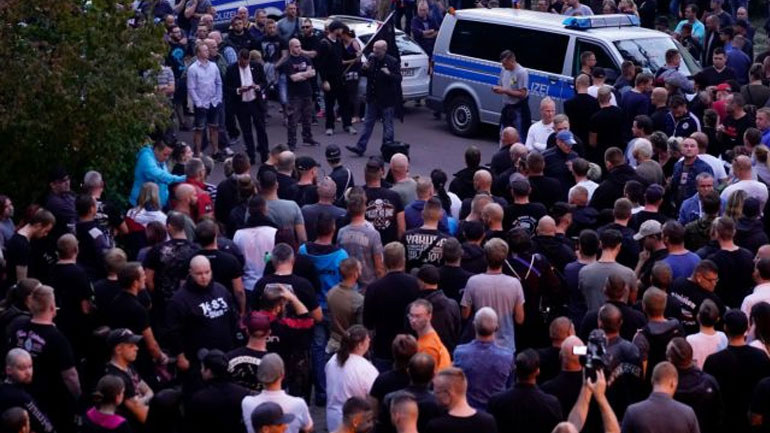 Γερμανία: Η κυβέρνηση καταδικάζει τα ναζιστικά συνθήματα που ακούστηκαν στη διάρκεια διαδήλωσης στο Κέτεν