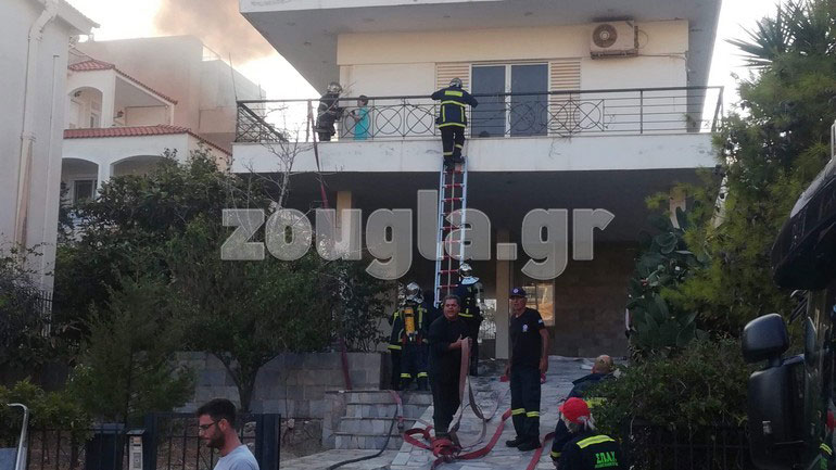 Φωτιά σε διαμέρισμα πολυκατοικίας στην Άνω Βούλα