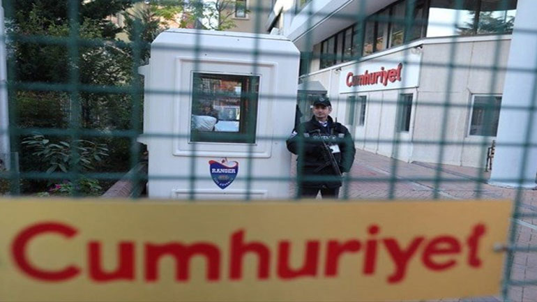 Τουρκία: Κύμα παραιτήσεων στην Cumhuriyet μετά την αλλαγή της διεύθυνσης της εφημερίδας