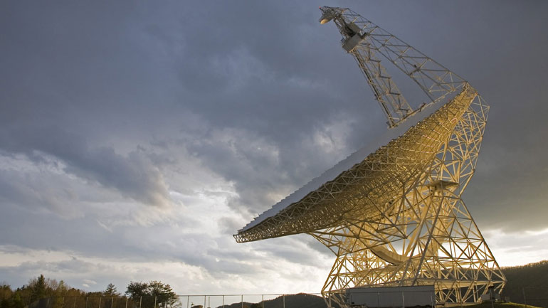 Εντοπίσθηκαν άλλα 72 μυστηριώδη ραδιοσήματα από την ίδια άγνωστη πηγή σε έναν μακρινό γαλαξία