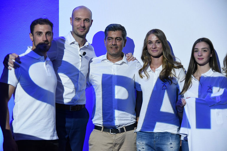 (από αριστερά προς τα δεξιά): Γρηγόρης Σουβατζόγλου, Πετρ Ματεγιόφσκι, Chief Customer Officer ΟΠΑΠ, Οδυσσέας Χριστοφόρου, Επικεφαλής Εταιρικών & Ρυθμιστικών Υποθέσεων ΟΠΑΠ, Γαβριέλλα Χαραλαμπίδη, Σεμέλη Ζαρμακούπη