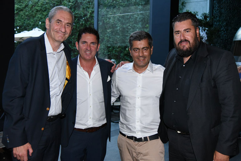 (από αριστερά προς τα δεξιά): Καμίλ Ζίγκλερ, Εκτελεστικός Πρόεδρος ΟΠΑΠ, Τσάβι Πασκουάλ, Προπονητής ΚΑΕ Παναθηναϊκός ΟΠΑΠ, Οδυσσέας Χριστοφόρου, Επικεφαλής Εταιρικών & Ρυθμιστικών Υποθέσεων ΟΠΑΠ, Αριστείδης Χριστόπουλος, Εμπορικός Διευθυντής ΚΑΕ Παναθηναϊκός ΟΠΑΠ   