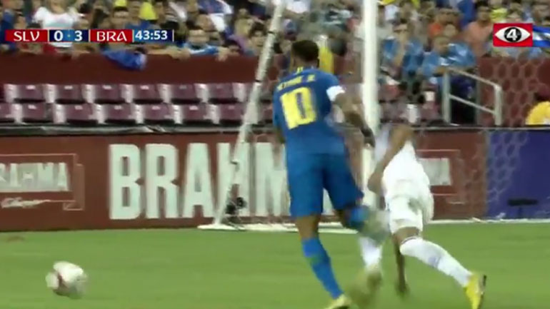 Συνεχίζει τις… βουτιές ο Νεϊμάρ