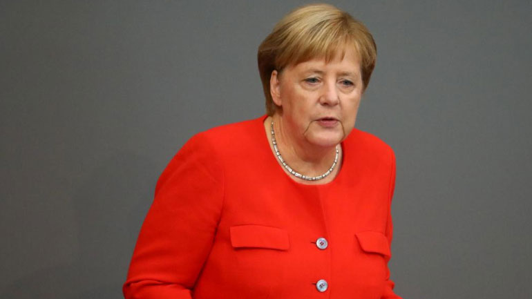 Η Μέρκελ καλεί την Ε.Ε. να δείξει «αλληλεγγύη» στην αντιμετώπιση της παράνομης μετανάστευσης