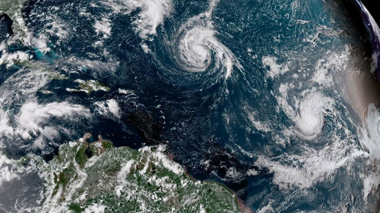 NHC: Υποβαθμίστηκε ο τυφώνας Φλόρενς στην κατηγορία 3 αλλά παραμένει επικίνδυνος