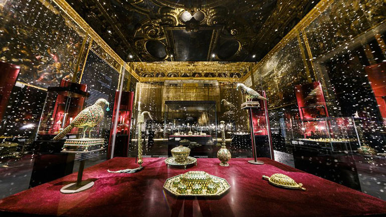 Στο Παρίσι, η συλλογή της δυναστείας του Κατάρ